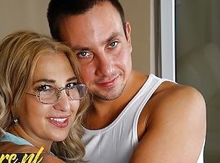 Curvy MILF In Nerdy Glasses Lets Neighbor Fuck Her Hairy Pussy