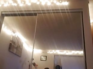 Fat ass twerking in bedroom mirror