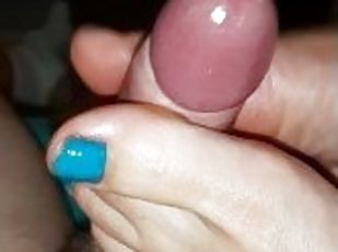 GIRLFRIEND LATE NIGHT OILED FOOTJOB WITH CUM ON FEET