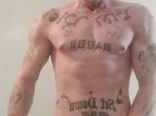 Tattooed big hunk jerked off his huge big juicy cock!