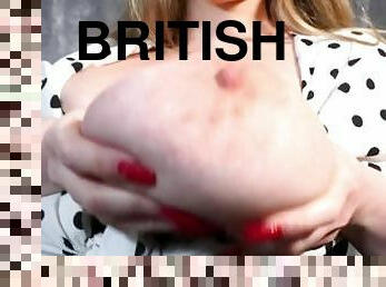 Kitty Amore: British Bombshell