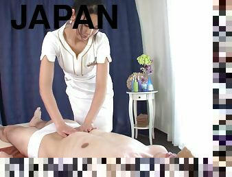 Happy ending handjob from the sexy Japanese masseuse