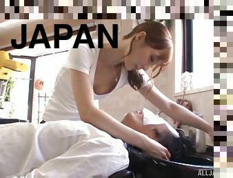 Masseuse gives a rimjob and HJ to her Japanese client