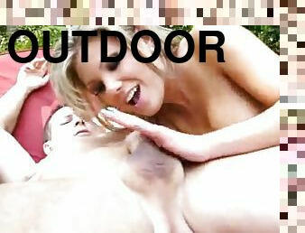 Rough sex outdoors for a smoking hot blonde