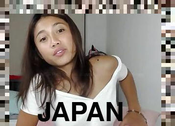 Japanese horny babe cumming on cam