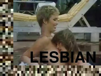 poilue, en-plein-air, lesbienne, hardcore, vintage, doigtage, blonde, piscine