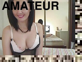 Hot Sexy Amateur Cam Babe Masturbating Hard