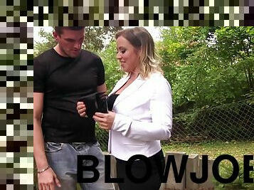 Pantyhose wearing blonde likes blowjobs and being pissed on