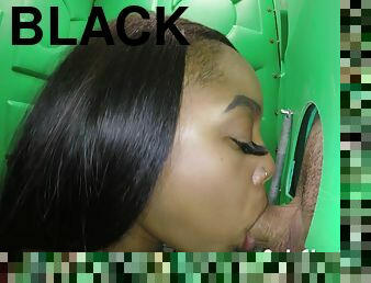 Porta Gloryhole Black girl swallows cum