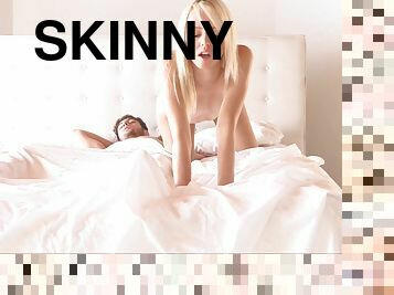 Sexy skinny blonde wakes up early to masturbate in bed