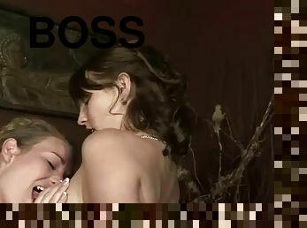 Kinky boss and her intern have a lesbian scene
