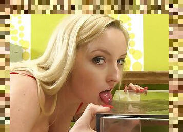 Delicious Bella Blond Drinks Her Own Piss In A Solo Model Video