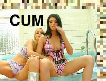 A slut eats cum leaking out of her GF's cunt in a hot FFM scene