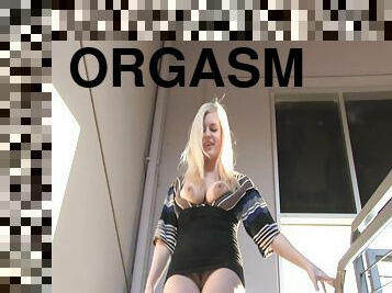 Succulent Danielle Reaches An Orgasm Outdoors In A Solo Model Video