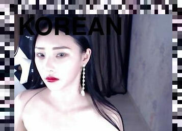 Korean sexy babe with big tits webcam show