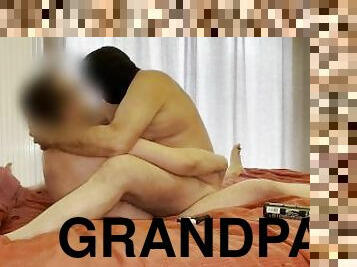 papa, énorme, monstre, mature, ejaculation-sur-le-corps, énorme-bite, gay, branlette, française, sexe-de-groupe