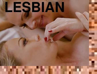 לסבית-lesbian, לעשות-עם-האצבע, גרביונים-stockings, בלונדיני, זיונים, לבני-נשים