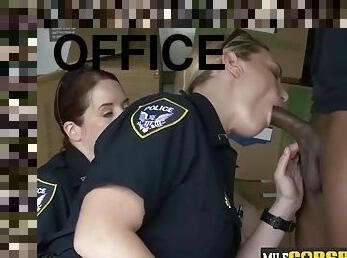 Blonde white officer gets pounded by criminal