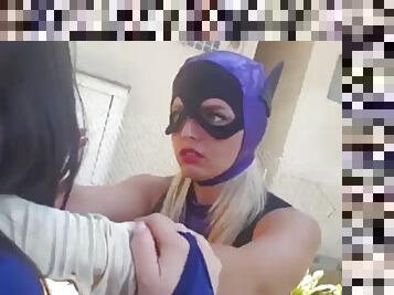 Supergirl vs batgirl