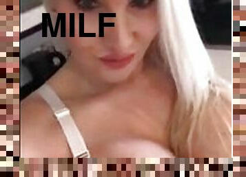 gros-nichons, secrétaire, milf, ados, salope, blonde, bout-a-bout, solo, putain