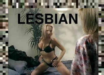 חתיכות, לסבית-lesbian, כוכבת-פורנו, חזייה, חוטיני