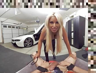 VR PORN : Hot Milf Fuck The Car Theif