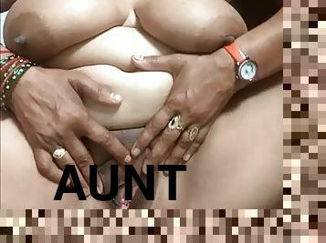 Desi aunty fingering hard