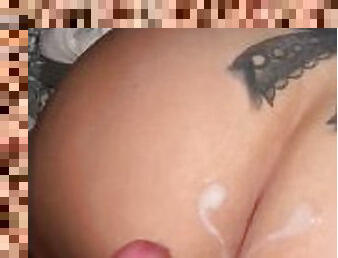 cul, grosse, amateur, ejaculation-sur-le-corps, belle-femme-ronde, ejaculation, fétiche, tatouage