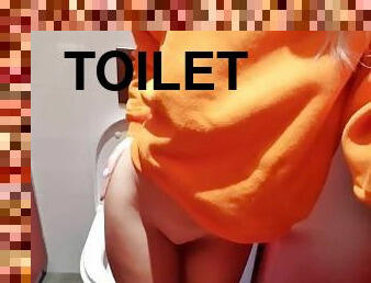 She can't wait anymore Risky masturbation in aeroport toilet