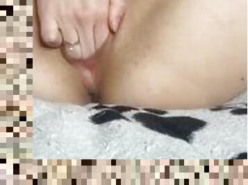 tate-mari, clitoris, masturbare-masturbation, orgasm, pasarica, slabanoaga, adolescenta, cu-degetelul, sperma, naturala