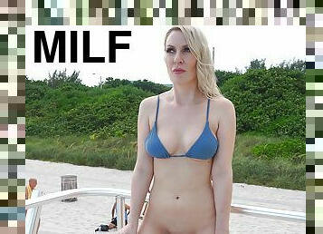 kamu, orta-yaşlı-seksi-kadın, ev-yapımı, plaj, azgın, doğal, tek-kişilik, bikini, muziplik