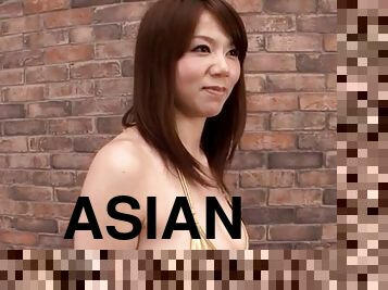 asiatique, fellation, ejaculation-sur-le-corps, hardcore, japonais, couple, sur-le-visage, mignonne, bikini, branlette-espagnole