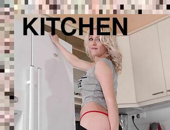 Hot Sienna Day finally gets to please her cunt in the kitchen