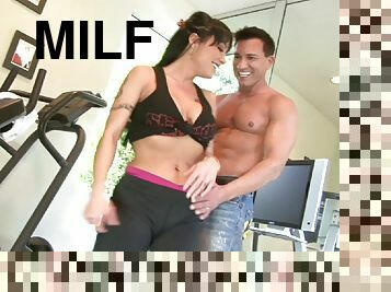 A good workout ends with this MILF having her ass reamed