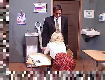 Sizzling blond babe gets a facial during the office hours