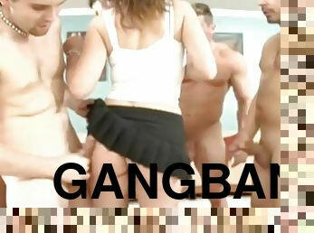 Samantha Rose gets chum shower after sucking dicks in gangbang