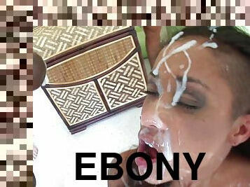 Slim ebony Skin Diamond enjoys a blowbang and gets a bukkake