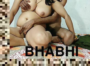 Desi Ne Ek Dusre Ke Jhaat Ke Baal Banaa K Chudai Ki - Devar Bhabhi