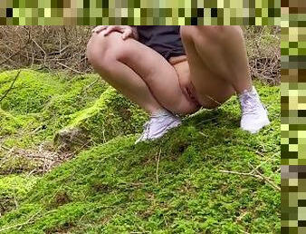 pissing outdoors in public and squirting