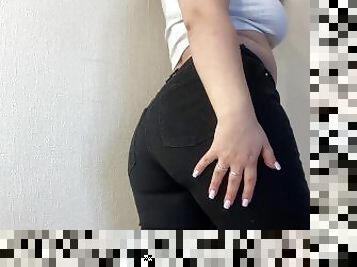 Pawg teasing in skinny jeans