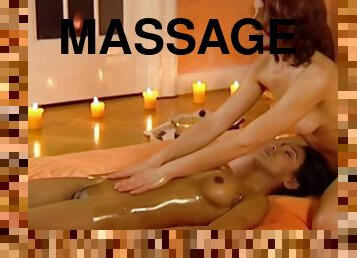 Helpful massage tutorial showing us a lovely Indian babe