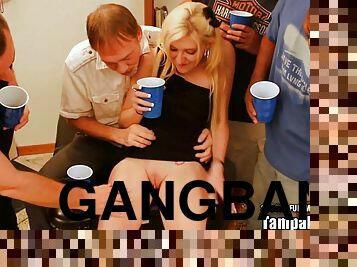 Goofy Blonde Cutie Bukkake Gangbang