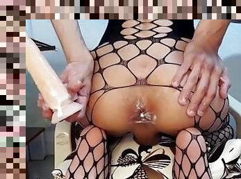 Pequeña femboy de 18 jugando con su consolador nuevo