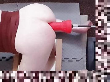 Sexy MILF Lisa gets ass fucked with big dildo on the fucking machine