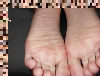 amateur, ejaculation-sur-le-corps, énorme-bite, milf, pieds, point-de-vue, assez, fétiche, branlette-avec-les-pieds, bite