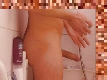 Branlette sous la douche