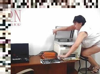 tetas-grandes, oficina, coño-pussy, secretaria, amateur, tetas, a-solas