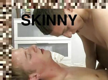 Skinny twinks Jackson Miller and Carson Diamond anal fuck