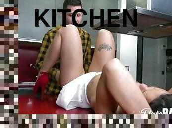 LATINA PUSSY FOR LUNCH!! I eat her pussy in the kitchen: JADE PRESLEY - DATERANGER