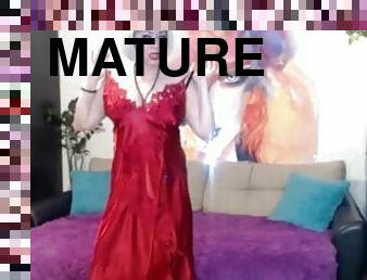 Sexy dance of a mature chick in a red silk robe)) Sincere shaking of big tits! Cool bitch!
